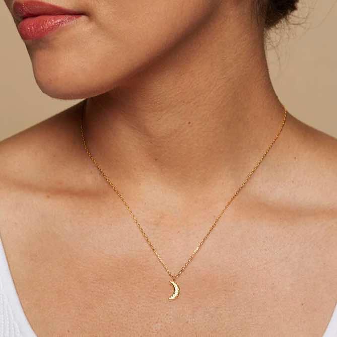 Crescent Moon Bestow Light Necklace On Model