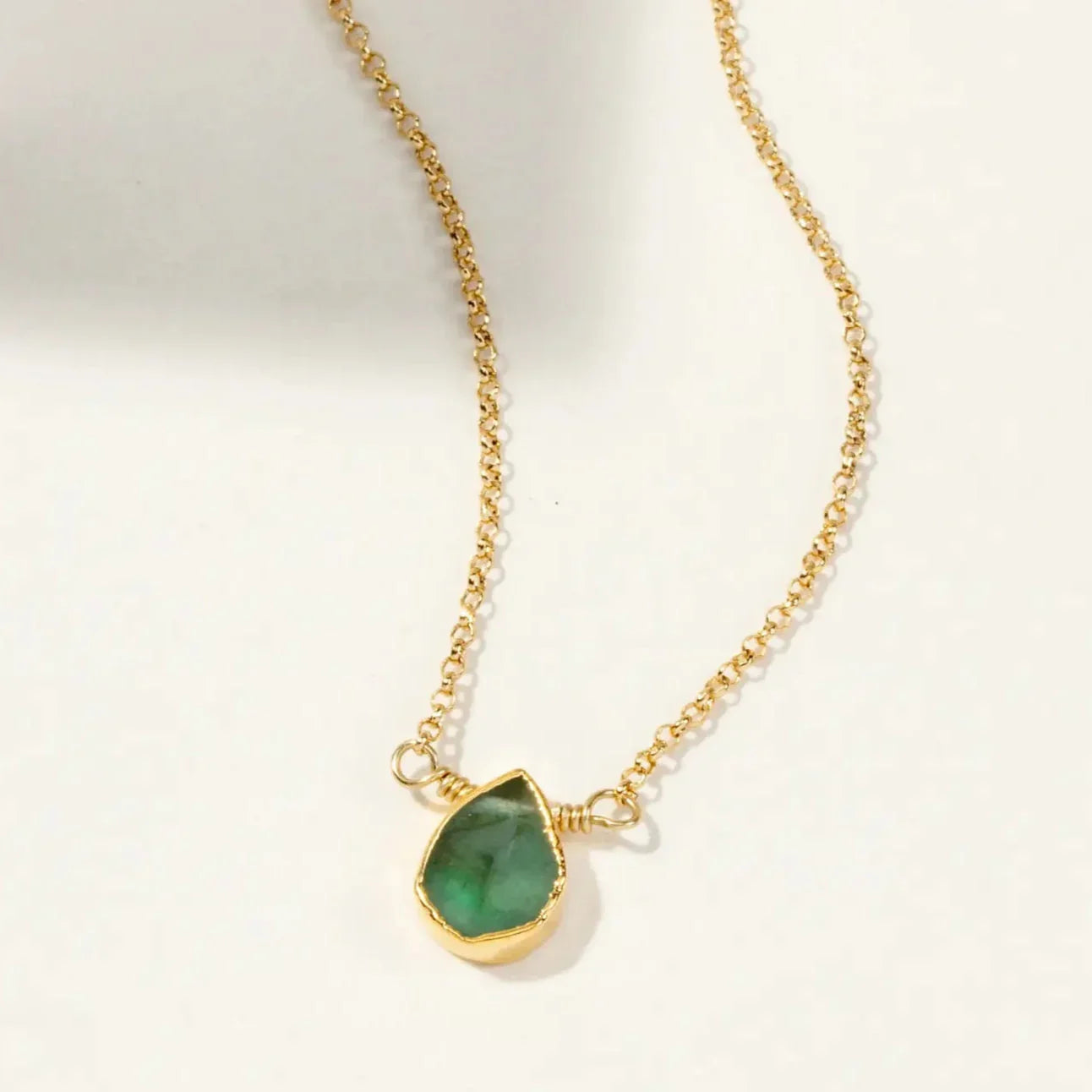 Emerald Gold Delicate Gemstone Necklace