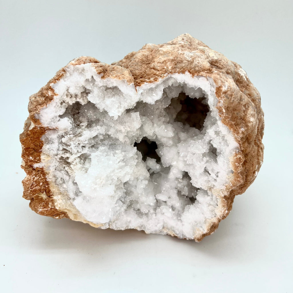 Natural Sugar Quartz Crystal Geode 2-3 kg