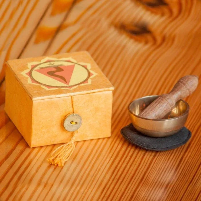 Solar Plexus Chakra Mini Singing Bowl - Body Mind & Soul