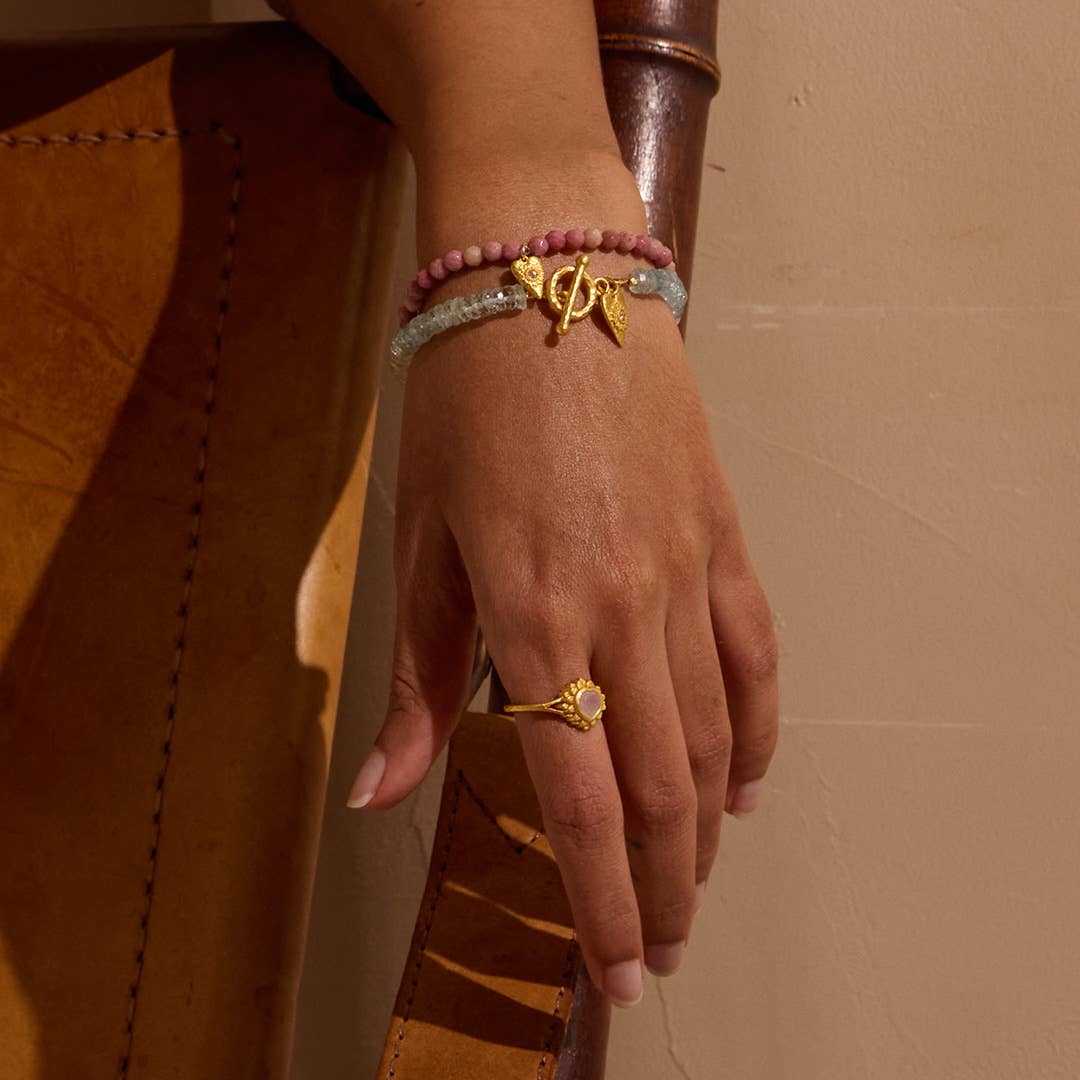 Rhodonite Heart Stretch Bracelet on Wrist