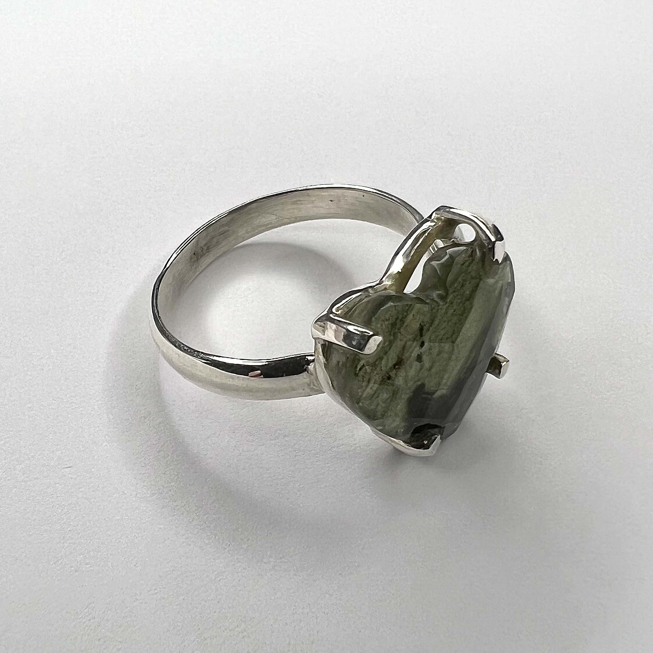 Moldavite Faceted Gemstone Ring side view