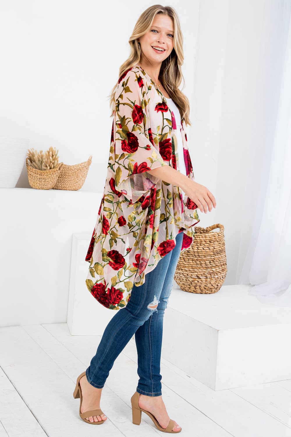 Pink and Red Rose Print Velvet Kimono