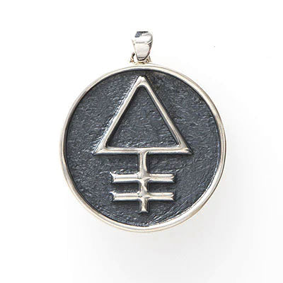 Phosphorus Alchemy Pendant with Rainbow Moonstone - Illumination front