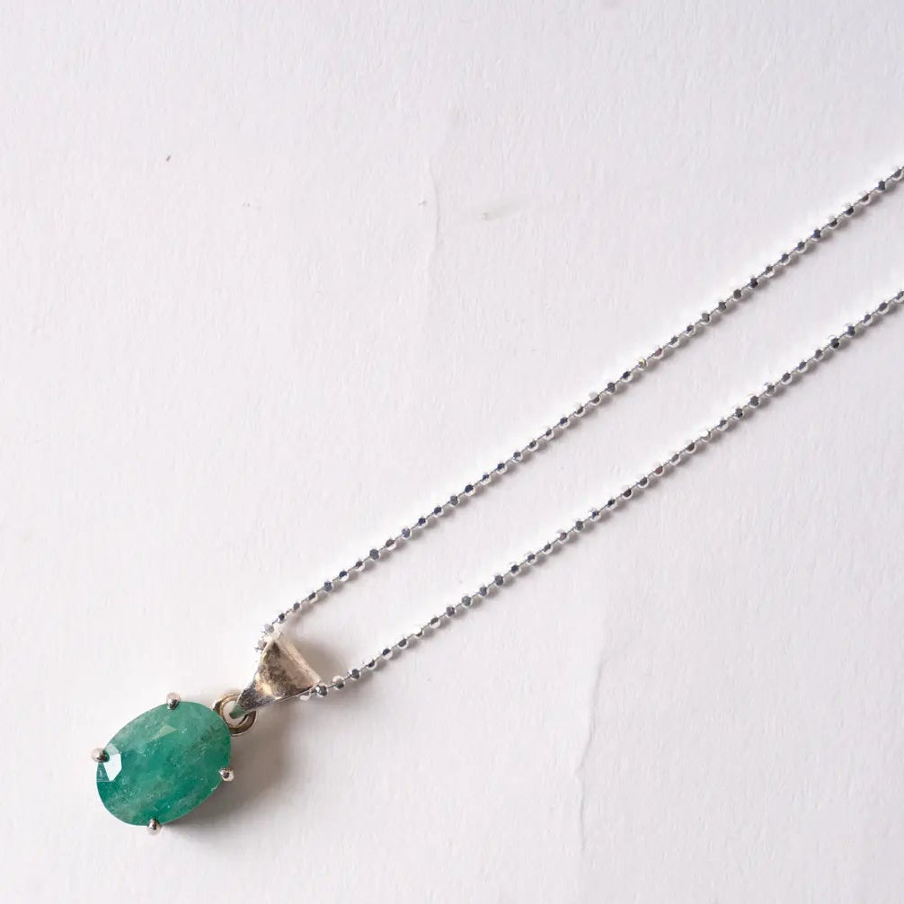 Emerald Oval Faceted Pendant Necklace in Sterling Silver