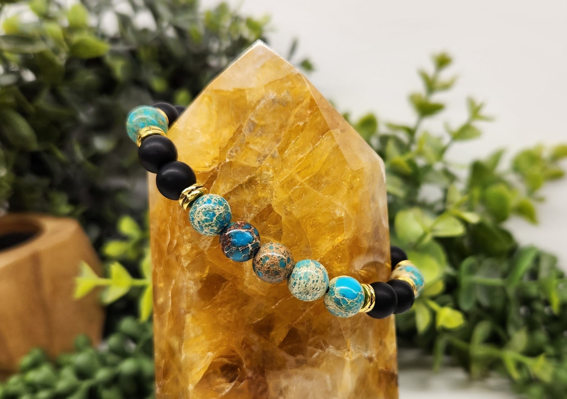 (Calmness & Confidence) Jasper Ocean Blue and Obsidian Black Matte 8mm Smm Bracelet on Citrine Point