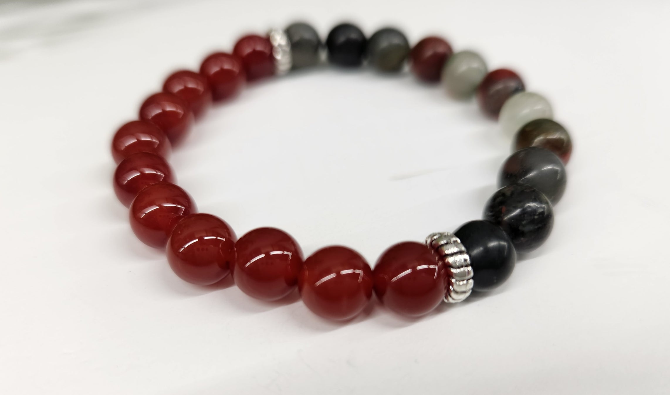 (Health/Wellness) Carnelian and Bloodstone 8mm Smooth Bead Stretch Bracelet